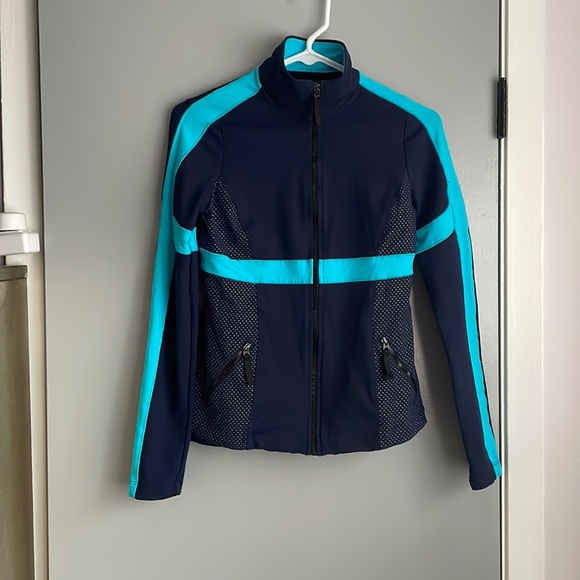 Two pieces ( top and blazer) size S - Picture 2 of 10